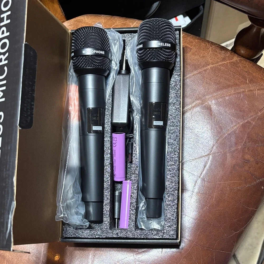 Premium Black Wireless Microphone Set